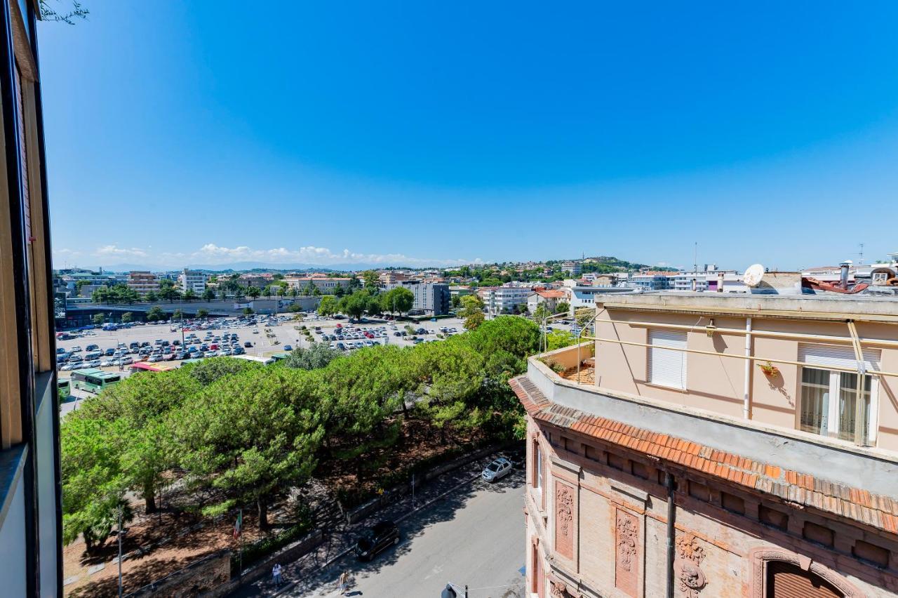 Piazza Salotto & Stazione Comfy Apartment Pescara Kültér fotó